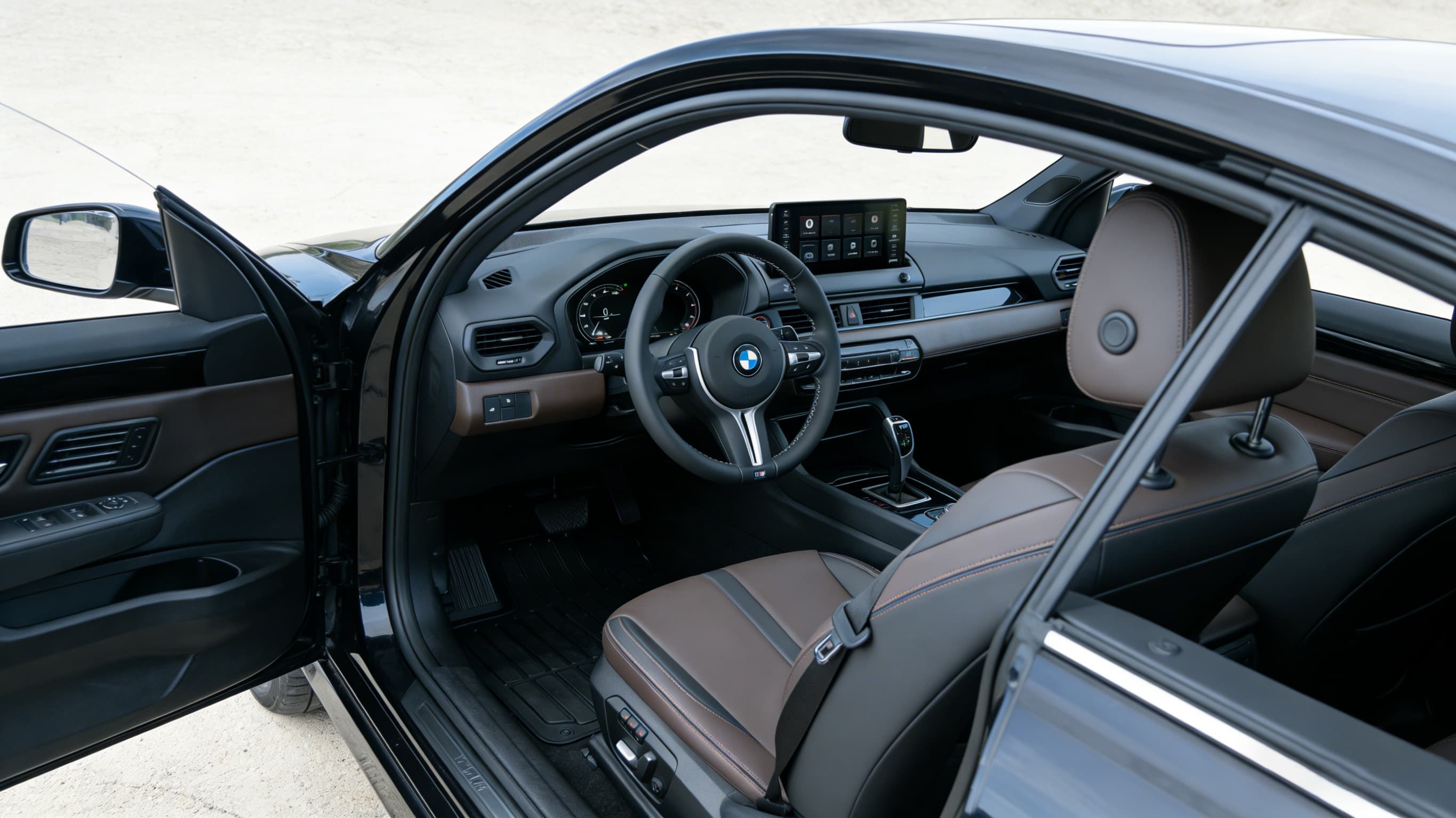 Nappa leather steering wheel front view